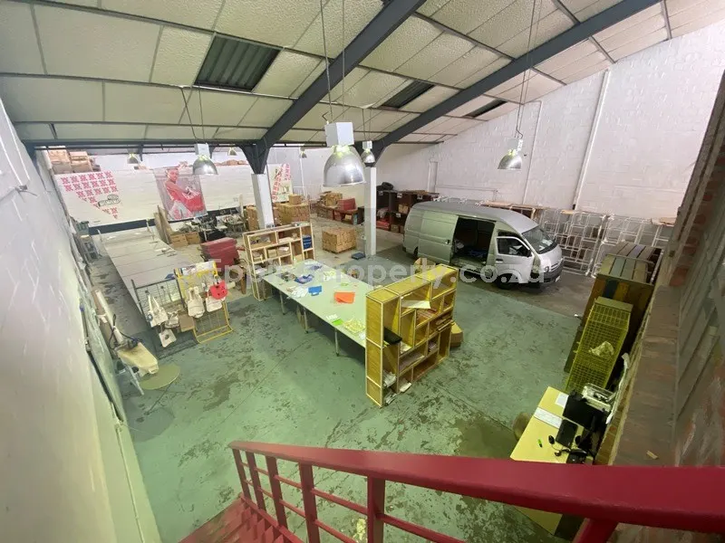 Factory to buy in Epping Industrial