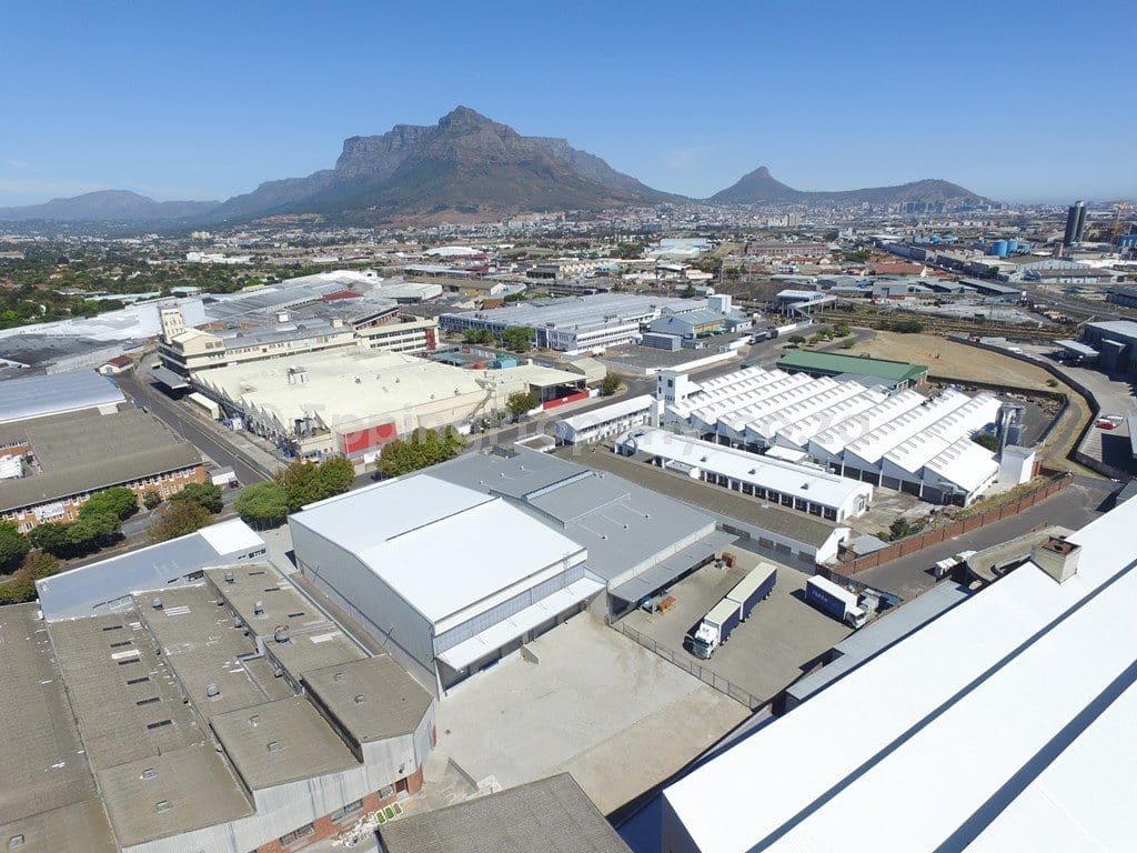 Warehouse to rent in Ndabeni