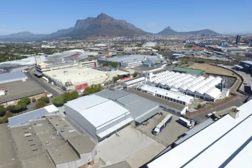 Warehouse to rent in Ndabeni