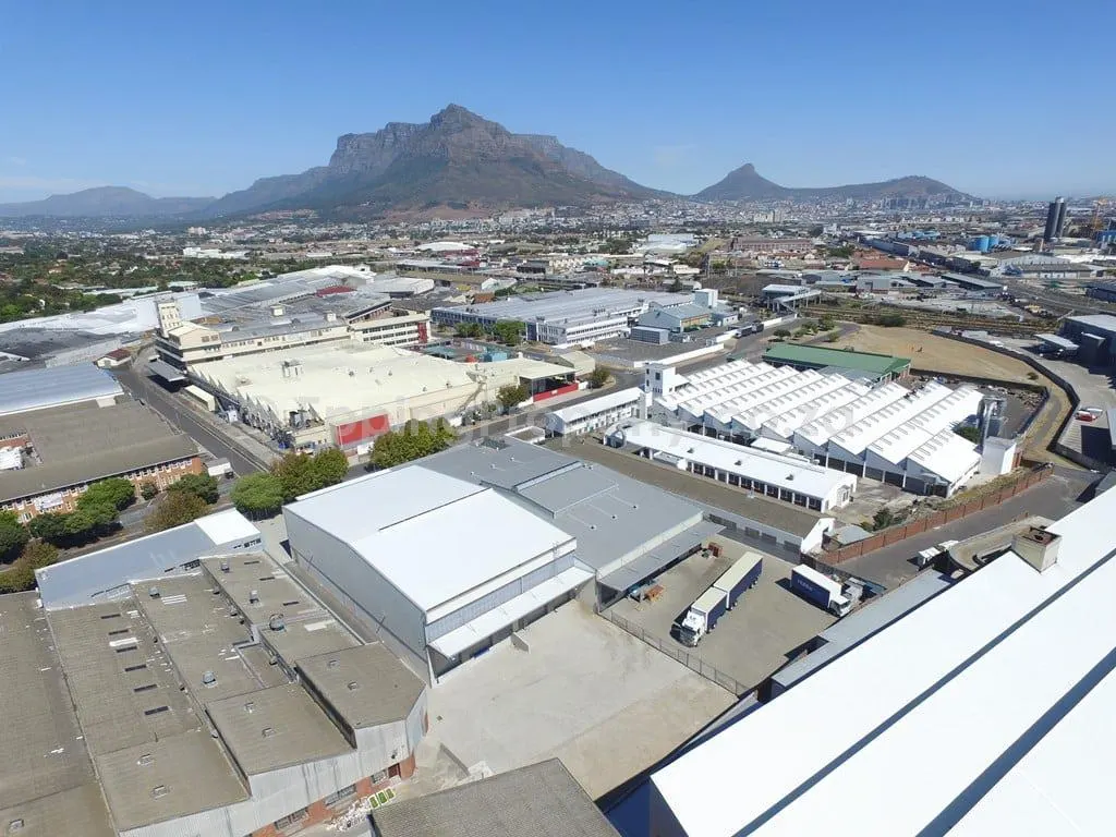 Warehouse to rent in Ndabeni