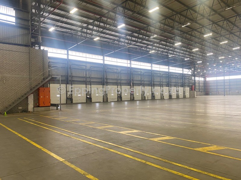 Warehouse to rent in Airport Industria