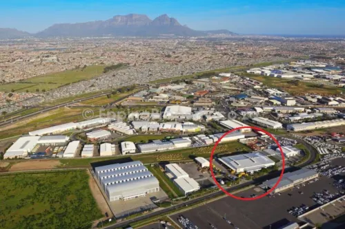Airport Industria Warehouse to Rent