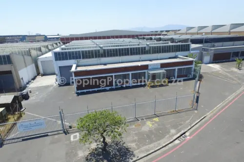 Free-Standing Factory for Lease in Epping