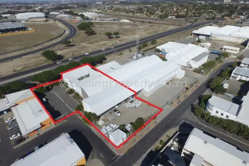 Warehouse to Rent in Thornton