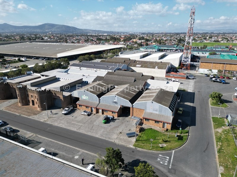 Factory to let at Western Province Park Epping