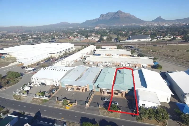 Factory Warehouse unit for rent in Epping