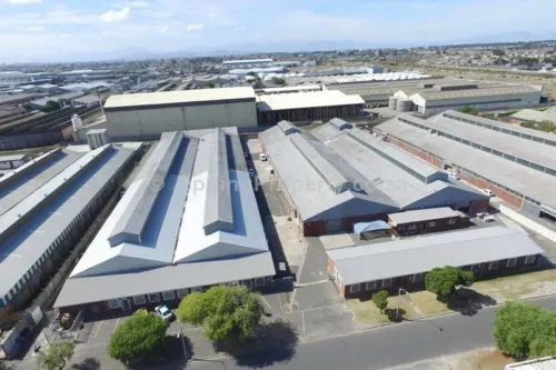 Factory for Rent in Epping Industria
