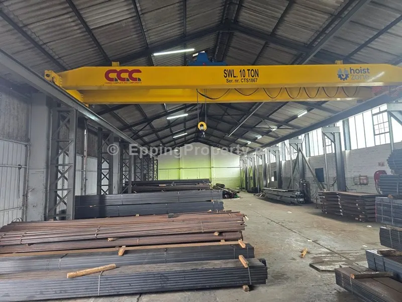 Industrial Property with Yard to Rent in Epping